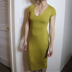 32 See You Monday | Yellow Bodycon dress size medium